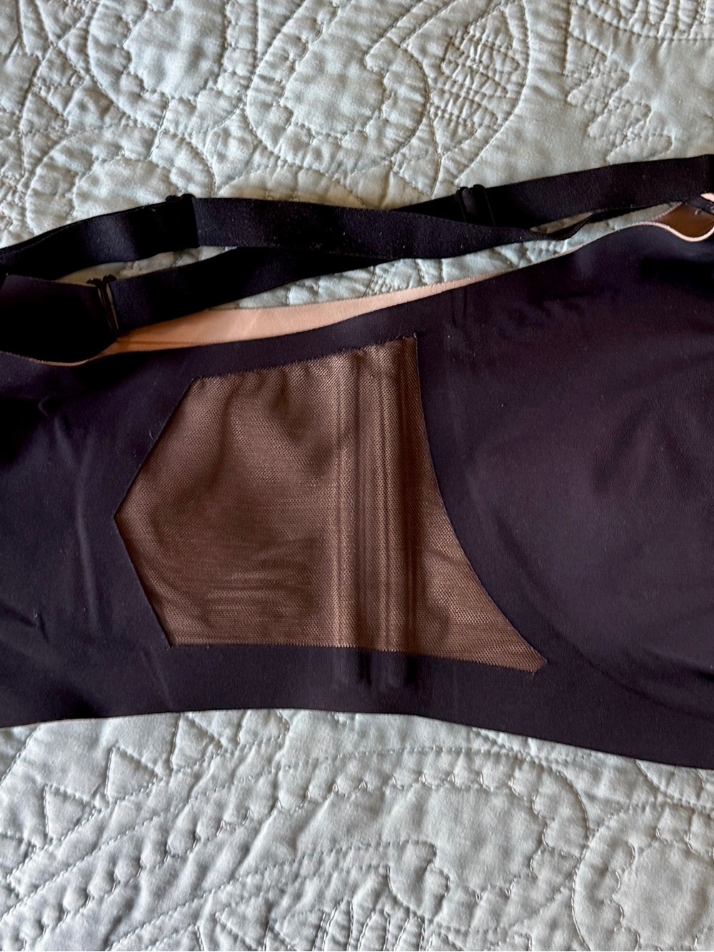 4 Honeylove Bras (2 black and 2 nude)